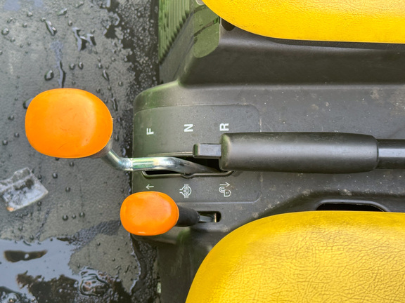 2024 John-Deere TX 4X2