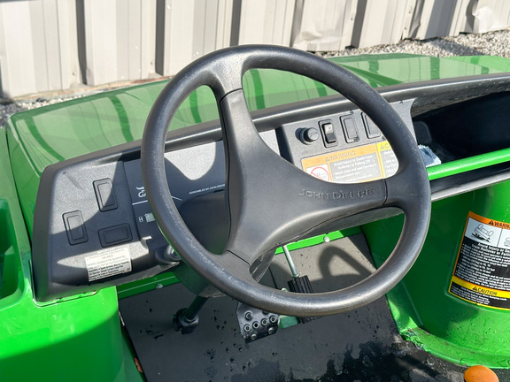 2024 John-Deere TX 4X2
