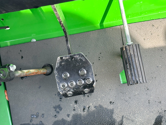 2024 John-Deere TX 4X2