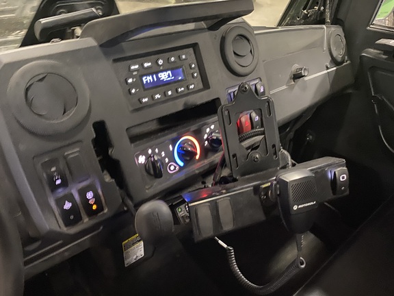 2025 John Deere XUV 845M - Photo9
