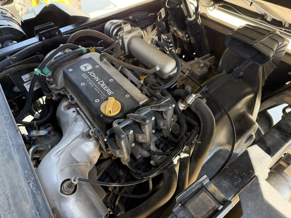 2025 John Deere XUV 845M - Photo16