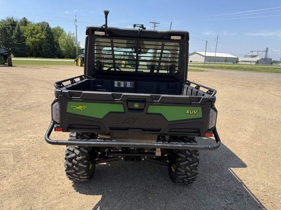 2025 John Deere XUV 845M - Photo4