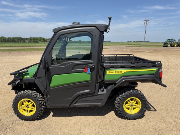 2025 John Deere XUV 845M - Photo6
