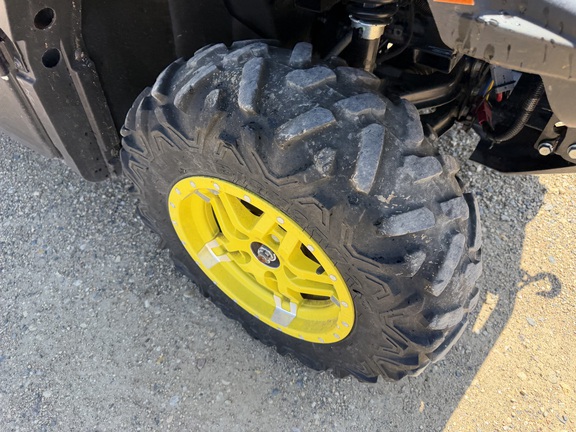 2025 John Deere XUV 845M - Photo11