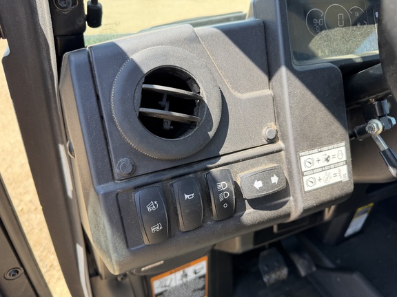 2025 John Deere XUV 845M - Photo21