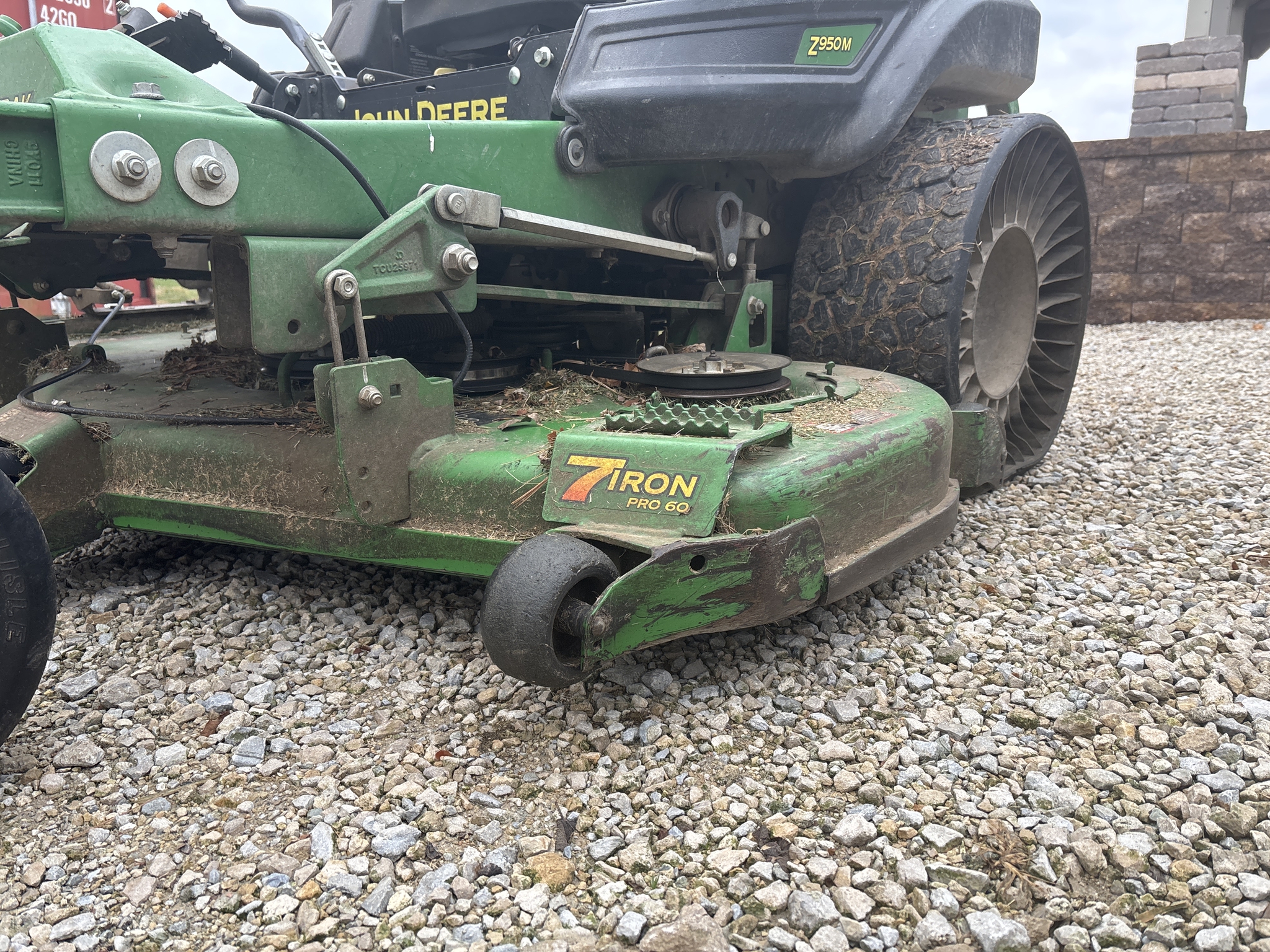 Used 2021 John Deere Z950M Zero Turn Mowers at Koenig Equipment in Greenfield, IN - PhotoXL13