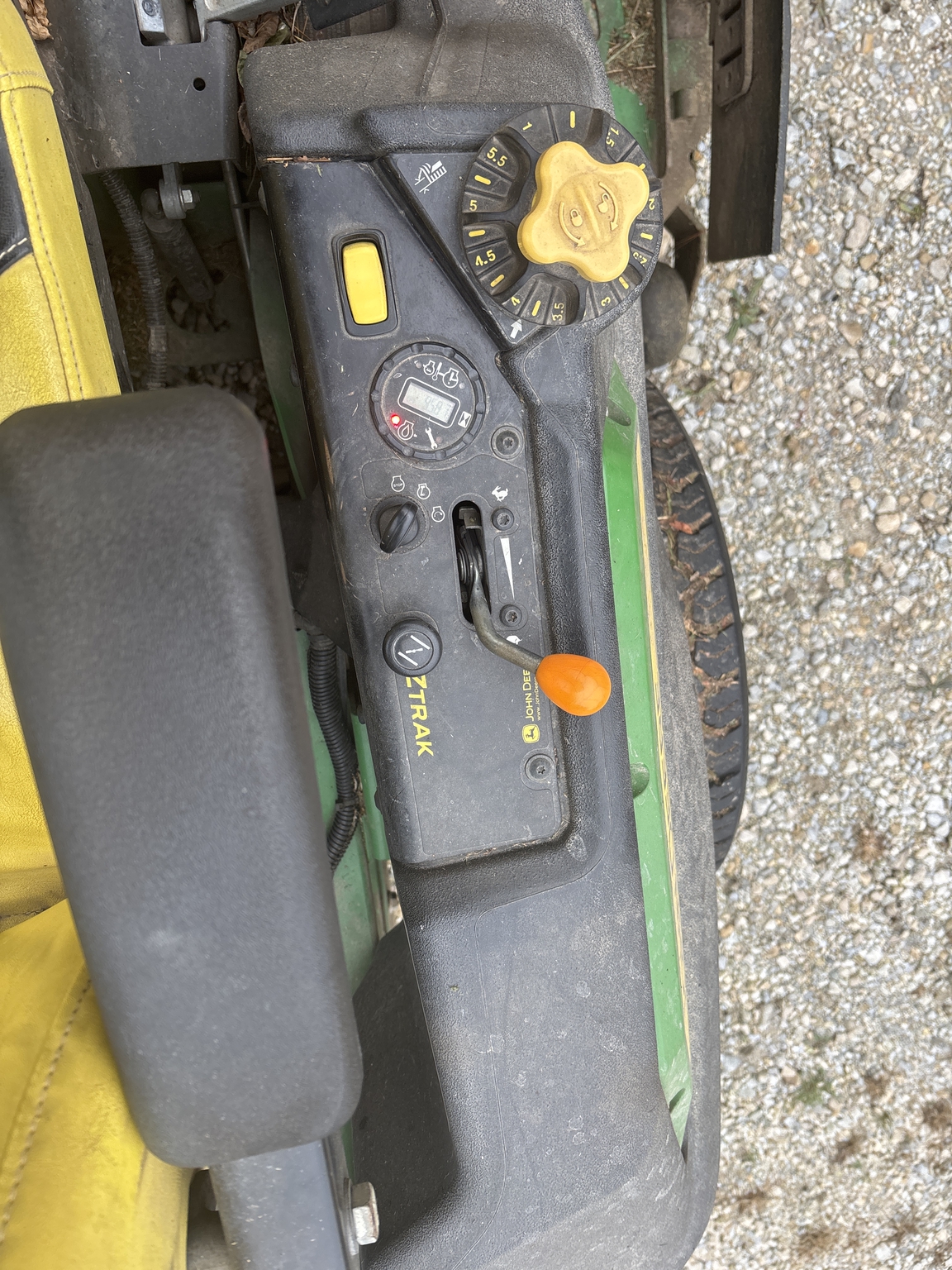 Used 2021 John Deere Z950M Zero Turn Mowers at Koenig Equipment in Greenfield, IN - PhotoXL16