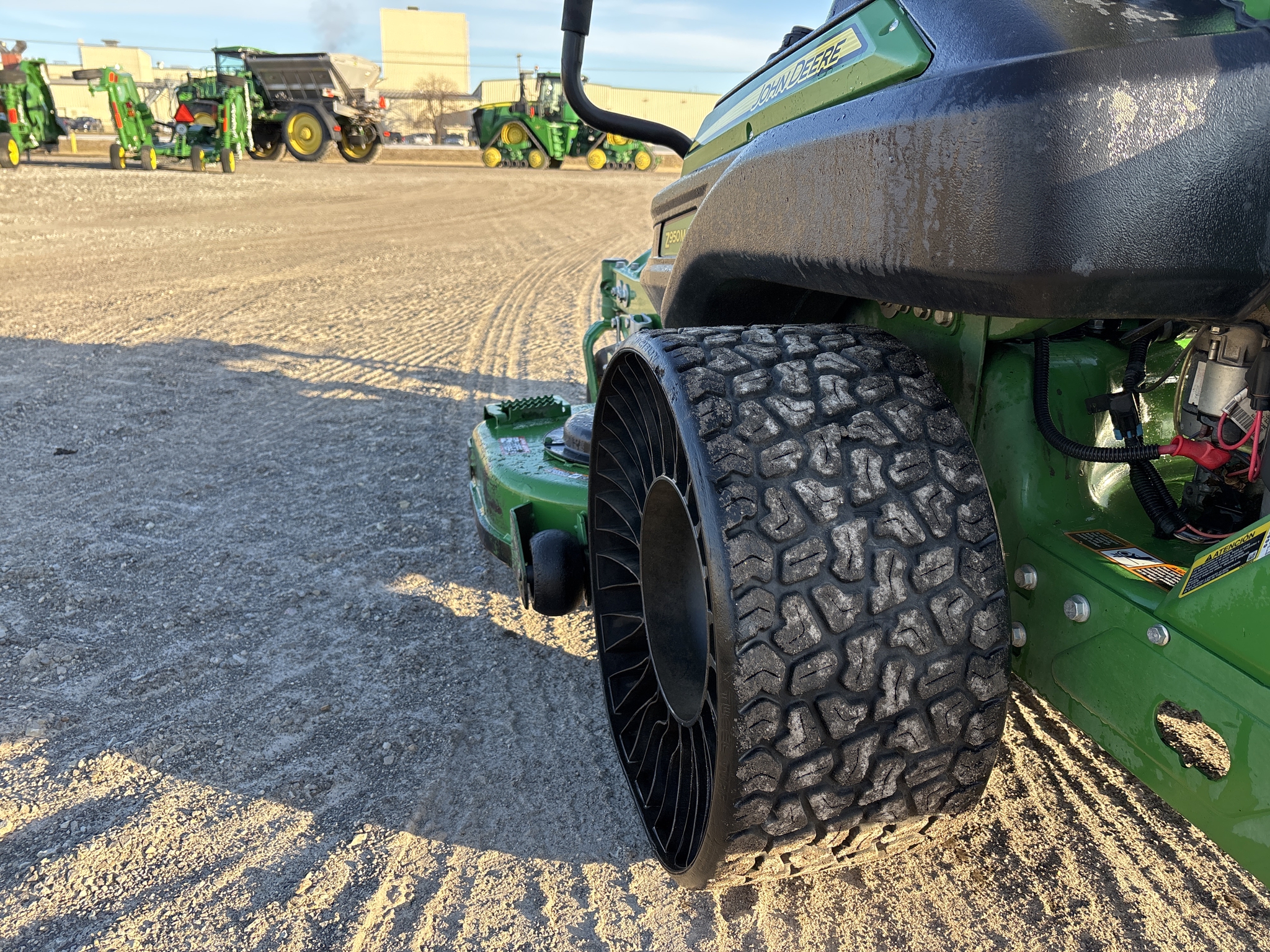 Used 2021 John Deere Z950M Zero Turn Mowers at Koenig Equipment in Greenfield, IN - PhotoXL8