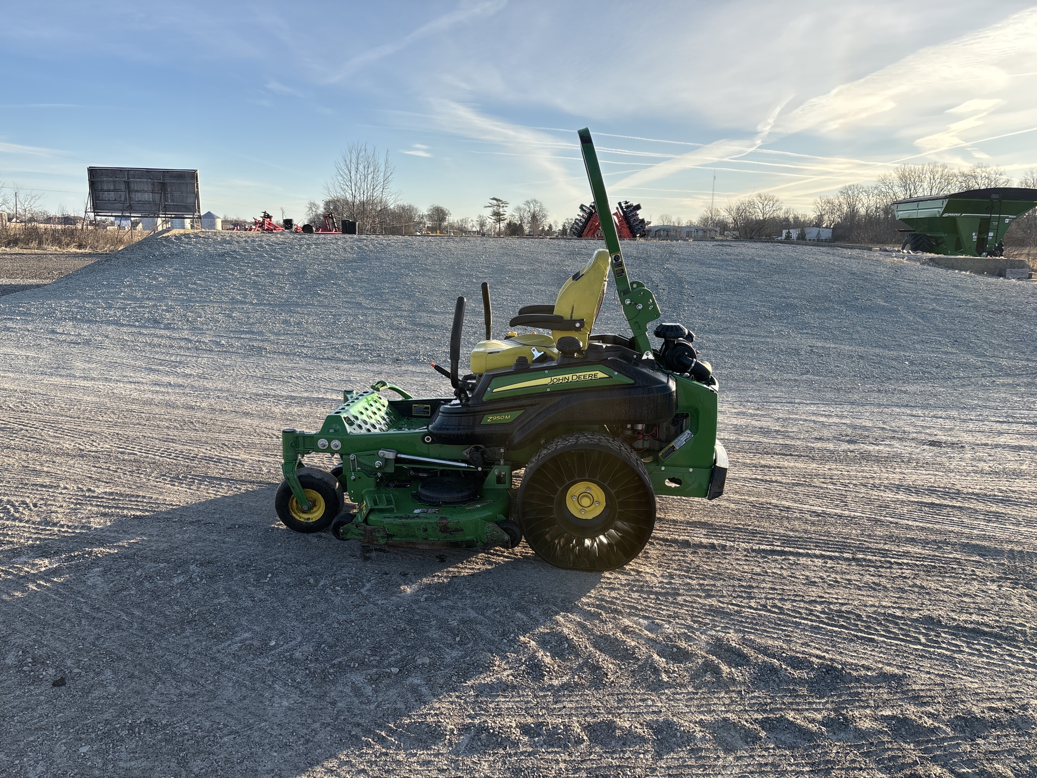 Used 2021 John Deere Z950M Zero Turn Mowers at Koenig Equipment in Greenfield, IN - PhotoXL7