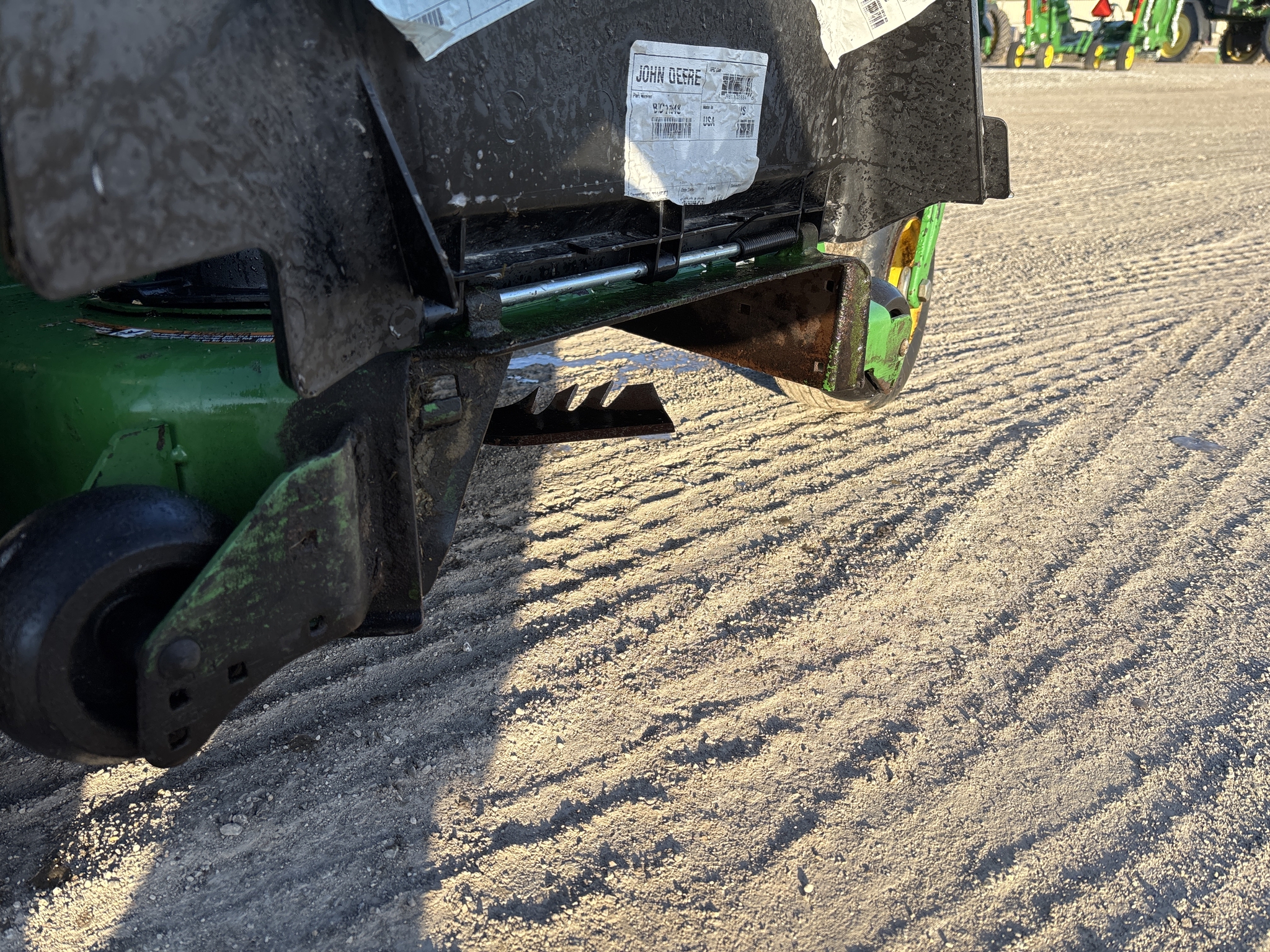 Used 2021 John Deere Z950M Zero Turn Mowers at Koenig Equipment in Greenfield, IN - PhotoXL13