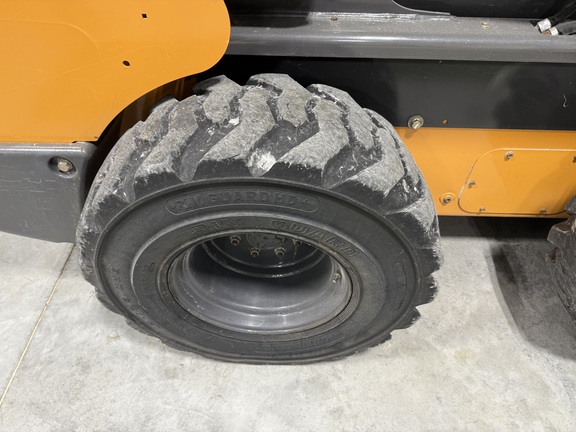 2017 Case SV340 - Photo15