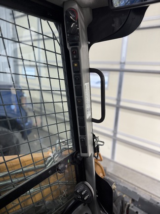 2017 Case SV340 - Photo10