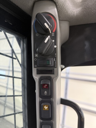 2017 Case SV340 - Photo11