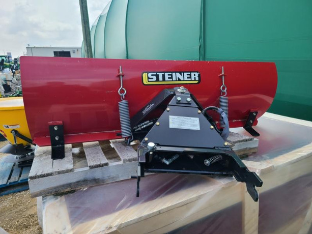 2022 Steiner BD260 Image 2