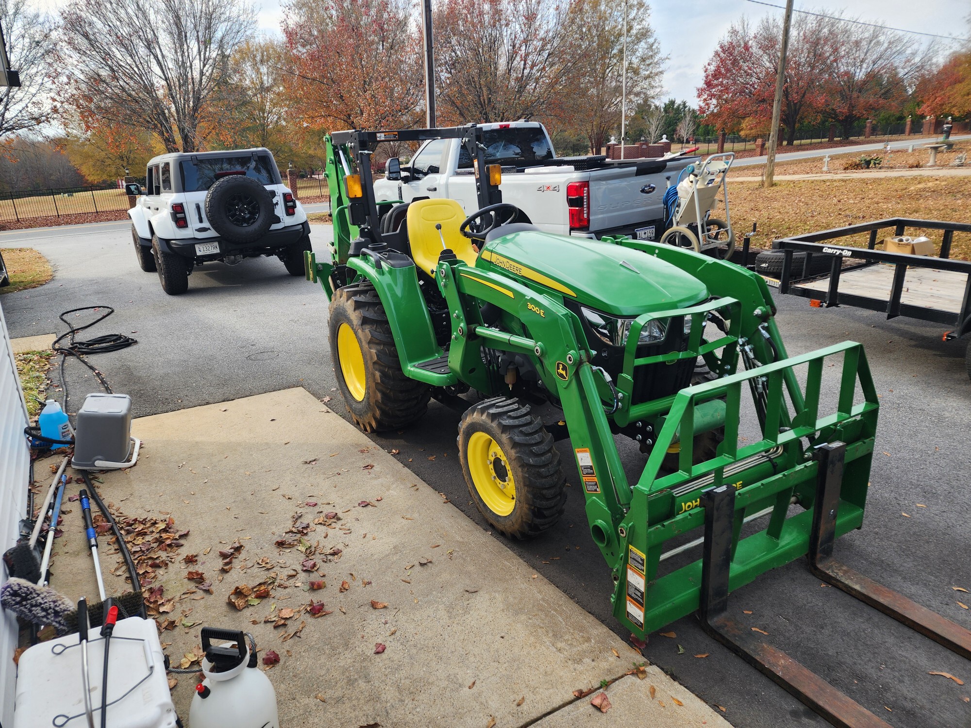 2022 John Deere 3025E Image 3