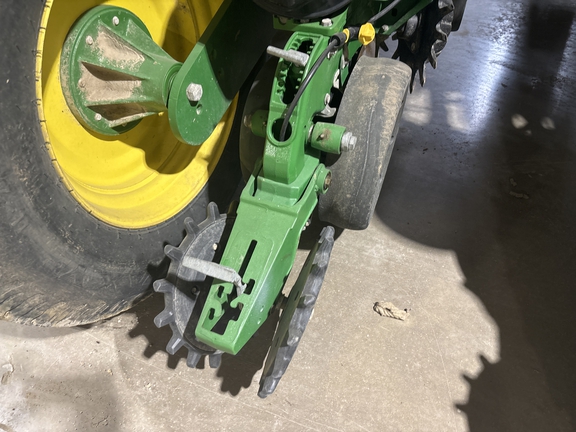 Used 2015 John Deere 1775NT Planters: Drawn at Koenig Equipment in Greenfield, IN - Photo7