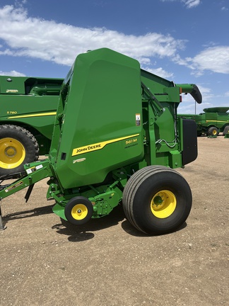 2024 John Deere 561M (3rd thumbnail)