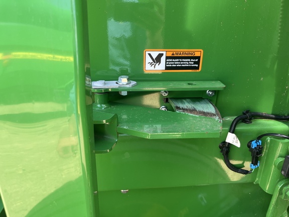 2024 John Deere 561M (11th thumbnail)