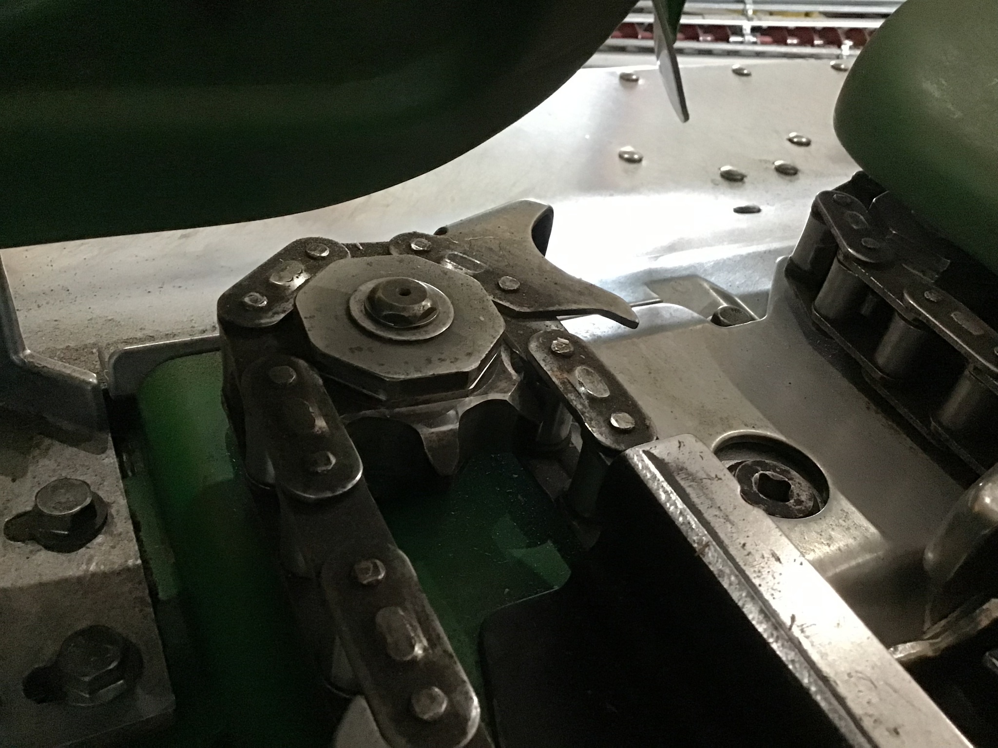 2019 John Deere 708C Image 13