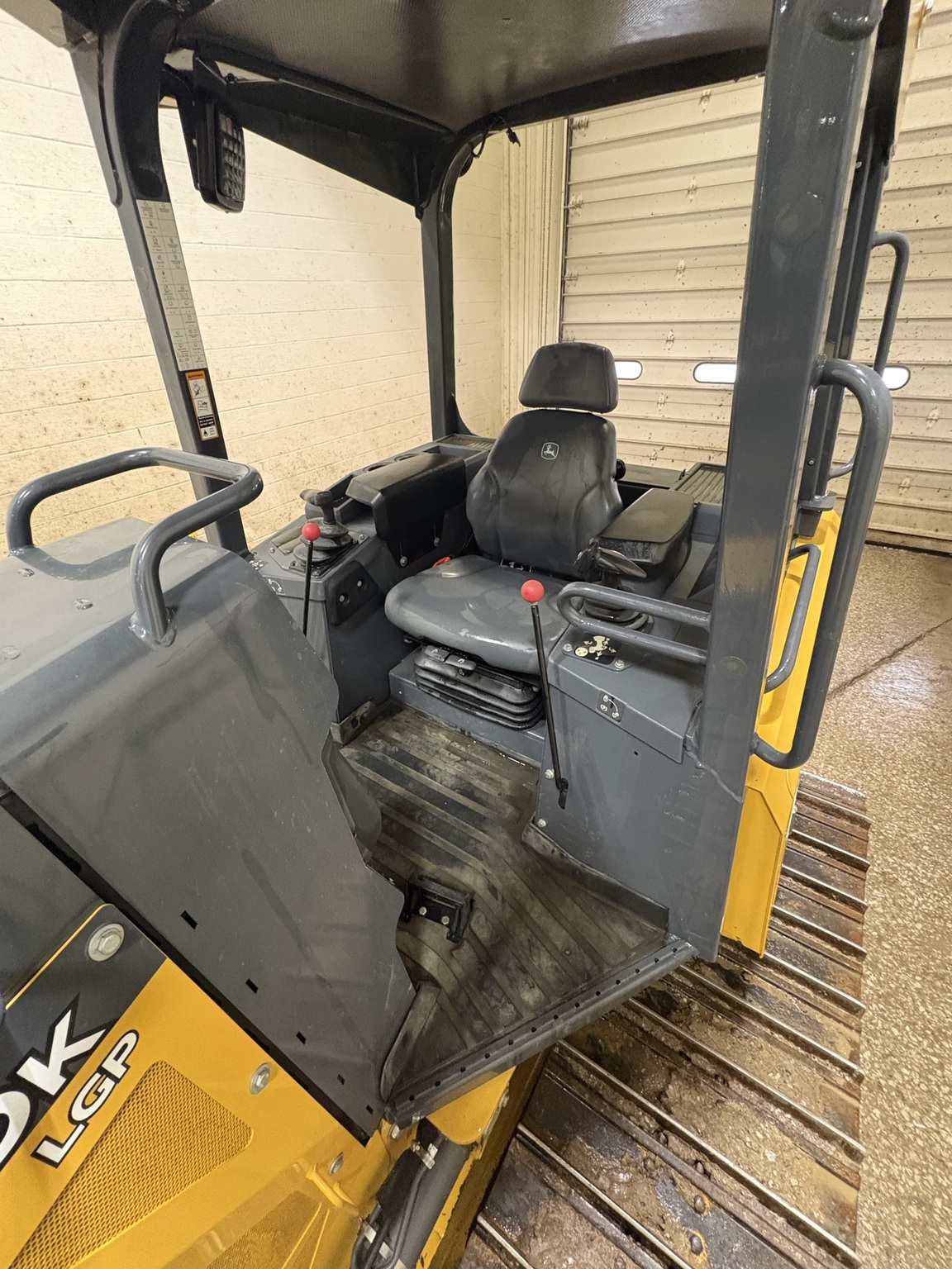 2021 John Deere 450K Image 6