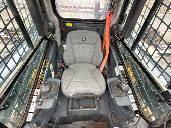 2021 John-Deere 324G