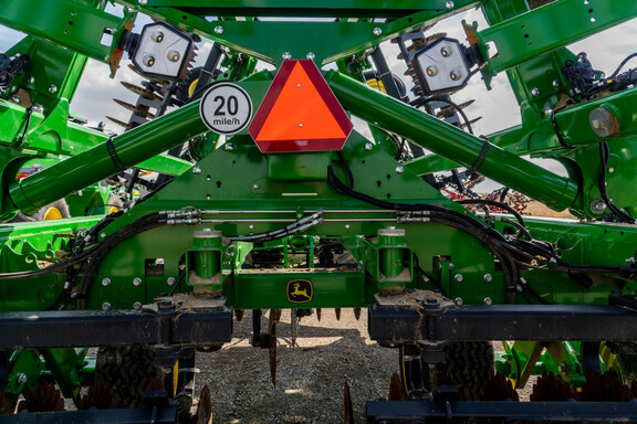 Used 2024 John Deere 2660VT Vertical Tillage at Koenig Equipment in Greensburg, IN - Photo19