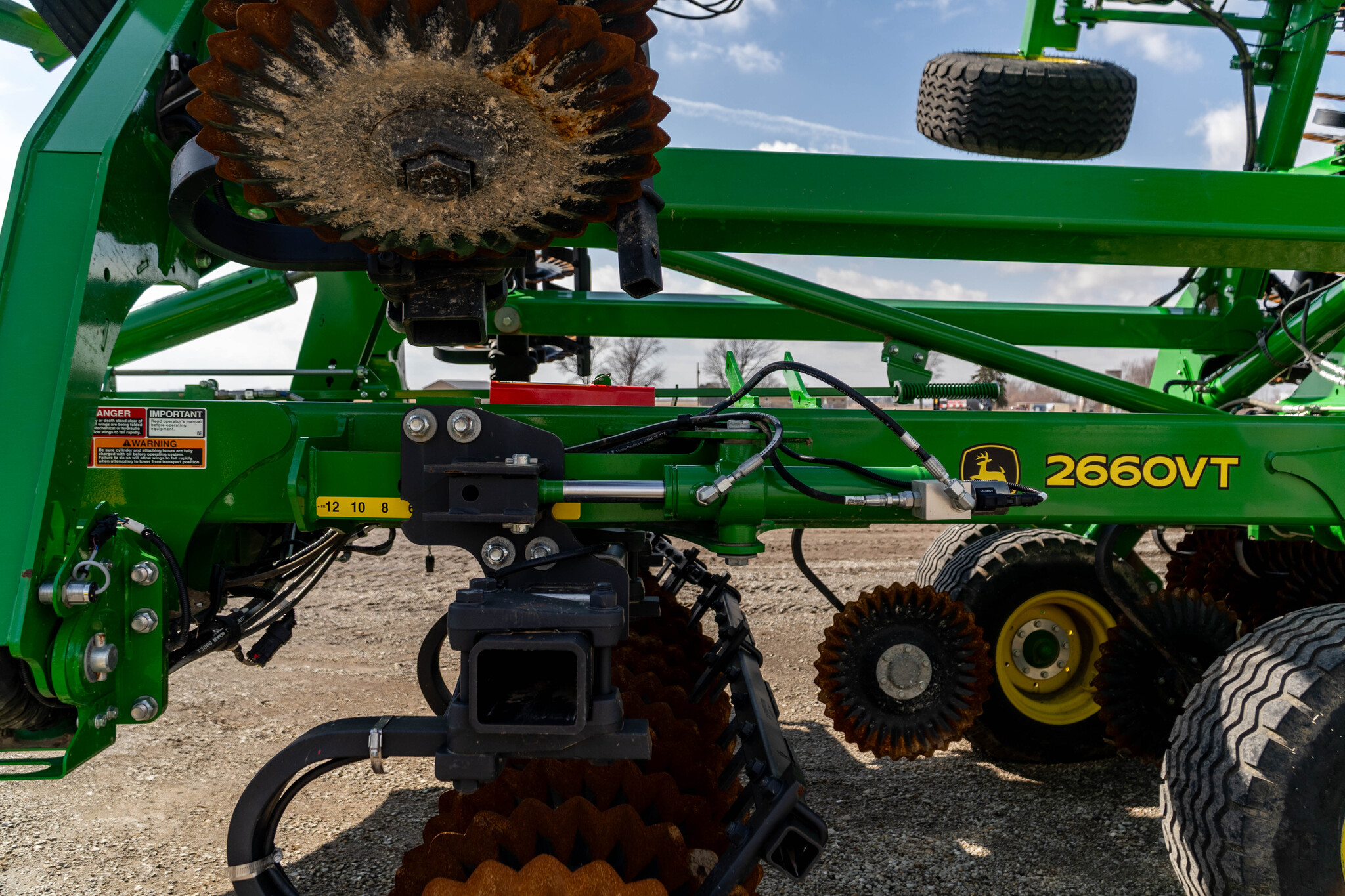 Used 2024 John Deere 2660VT Vertical Tillage at Koenig Equipment in Greensburg, IN - PhotoXL22