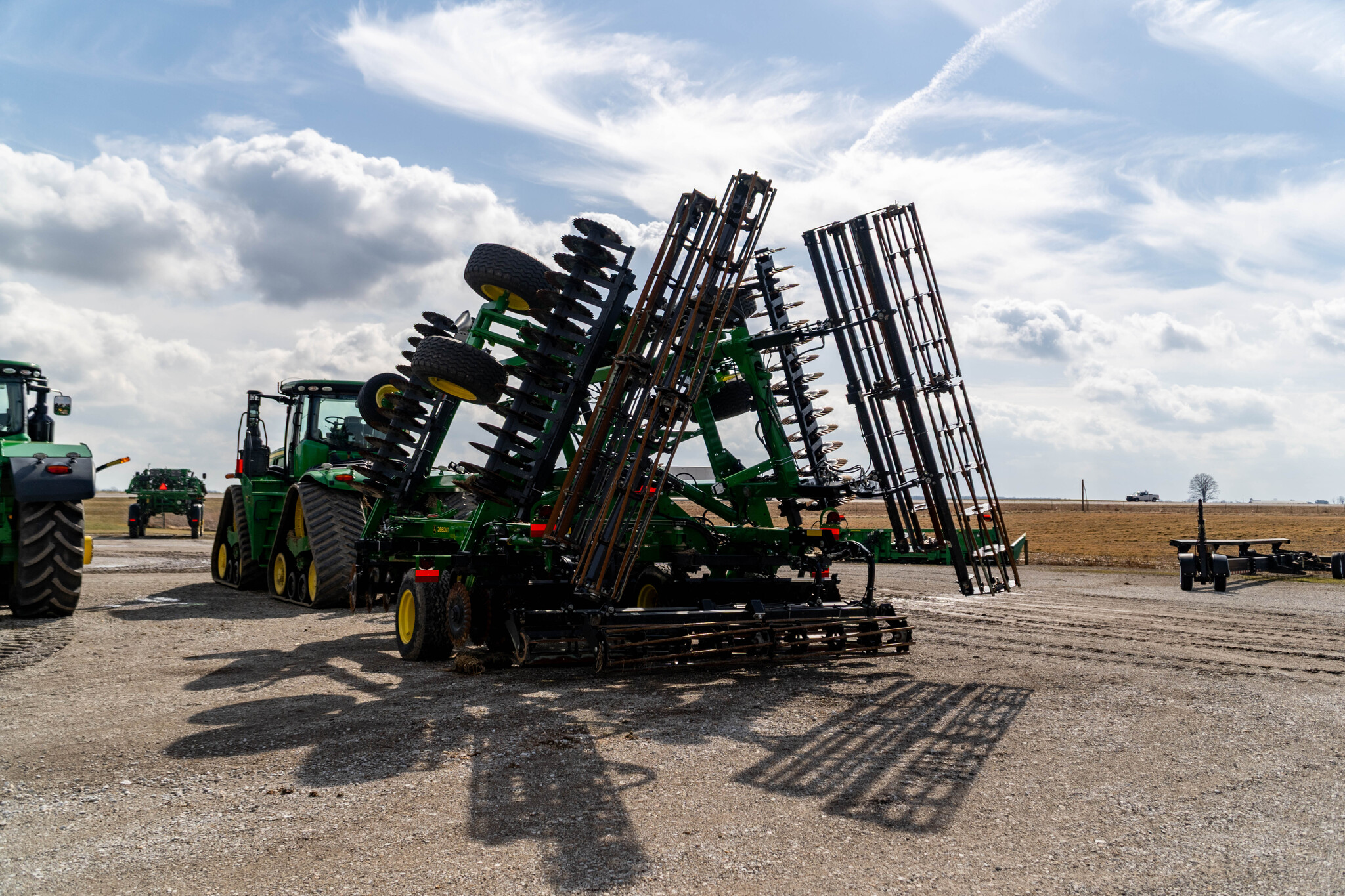 Used 2024 John Deere 2660VT Vertical Tillage at Koenig Equipment in Greensburg, IN - PhotoXL3