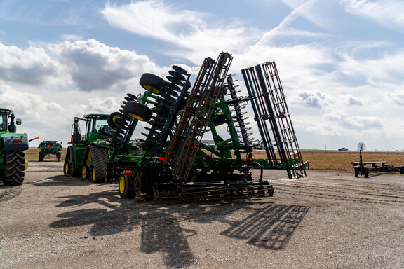 Used 2024 John Deere 2660VT Vertical Tillage at Koenig Equipment in Greensburg, IN - Photo3