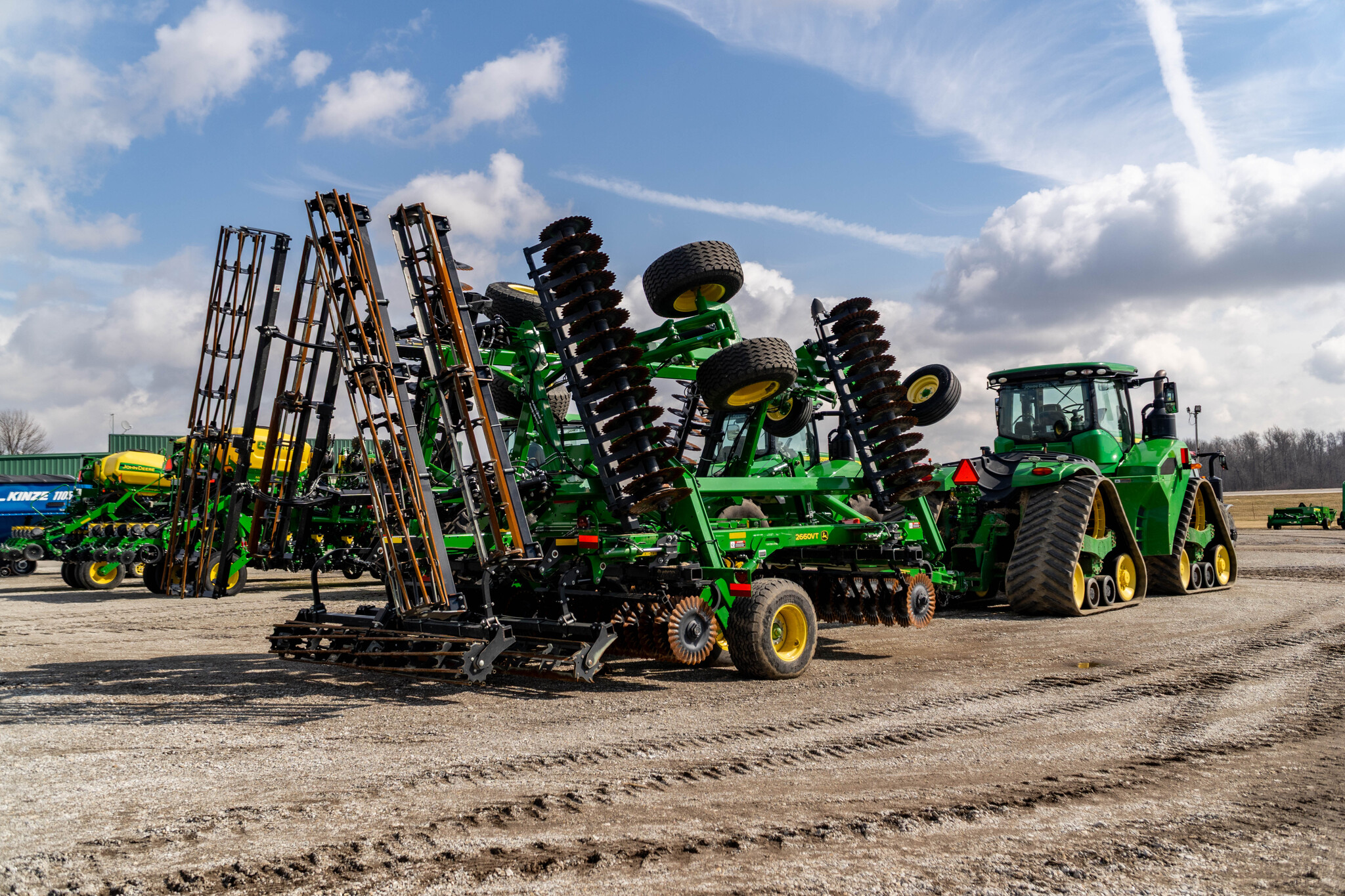 Used 2024 John Deere 2660VT Vertical Tillage at Koenig Equipment in Greensburg, IN - PhotoXL5