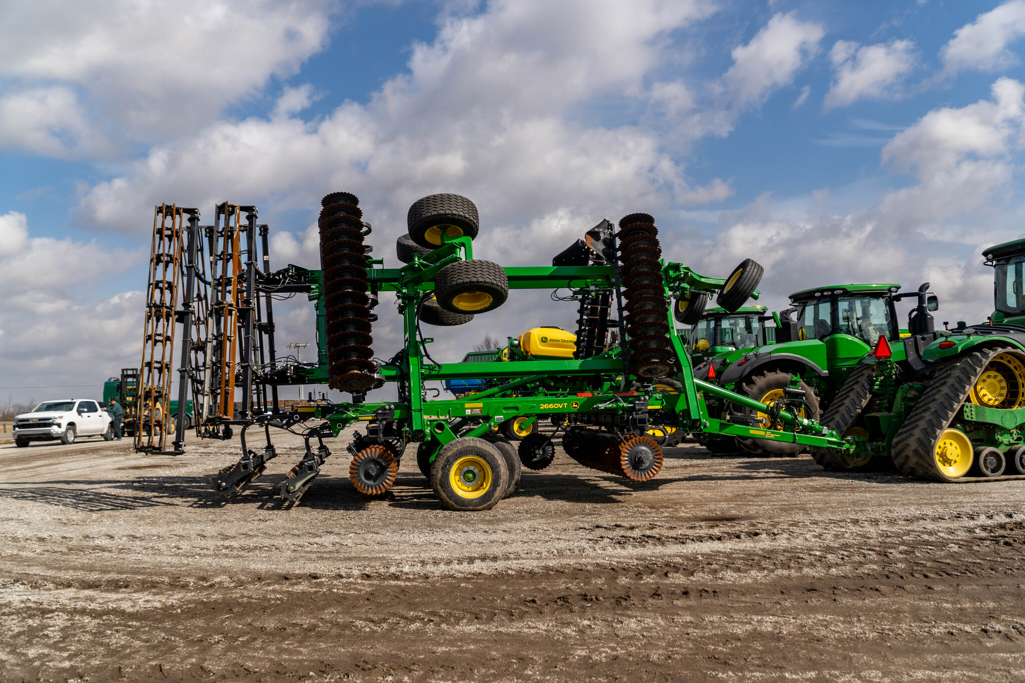 Used 2024 John Deere 2660VT Vertical Tillage at Koenig Equipment in Greensburg, IN - PhotoXL6