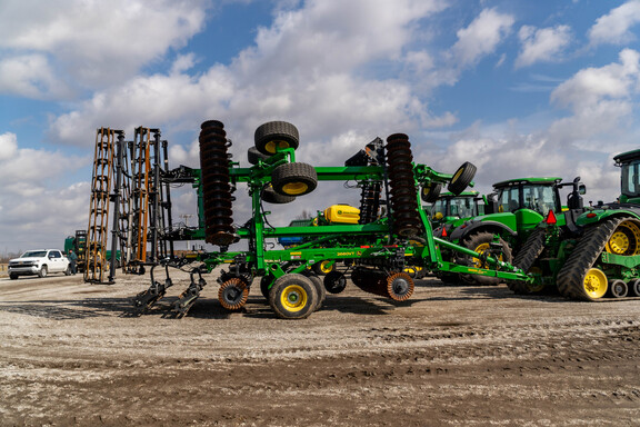 Used 2024 John Deere 2660VT Vertical Tillage at Koenig Equipment in Greensburg, IN - Photo6