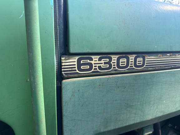 1996 John Deere 6300 Photo 2