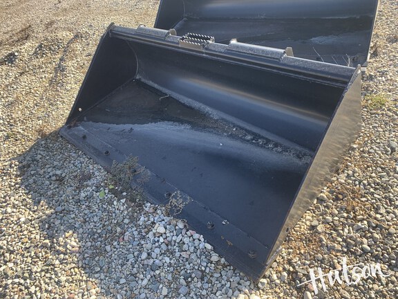 Photo of 2023 John Deere 72IN