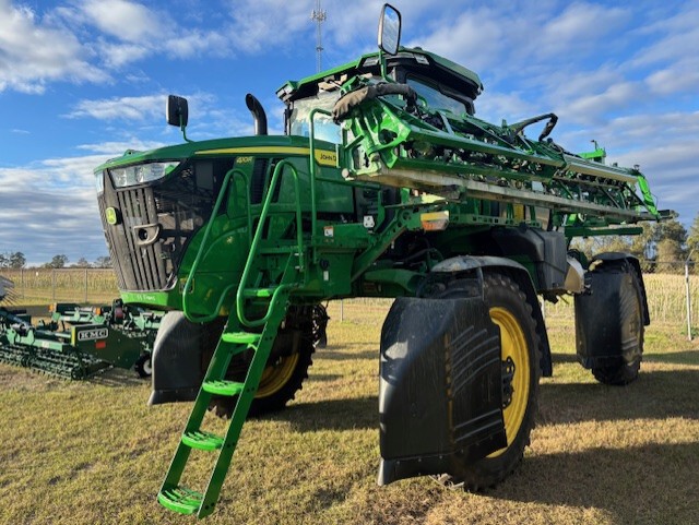 2025 John Deere 410R Image 4