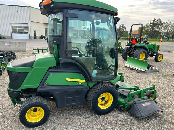 Used 2015 John Deere 1585 Commercial Front Mowers at Horizon Ag & Turf in Edmonton West, AB - Photo4