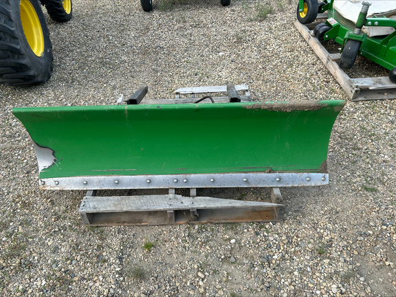 Used 2015 John Deere 1585 Commercial Front Mowers at Horizon Ag & Turf in Edmonton West, AB - Photo5