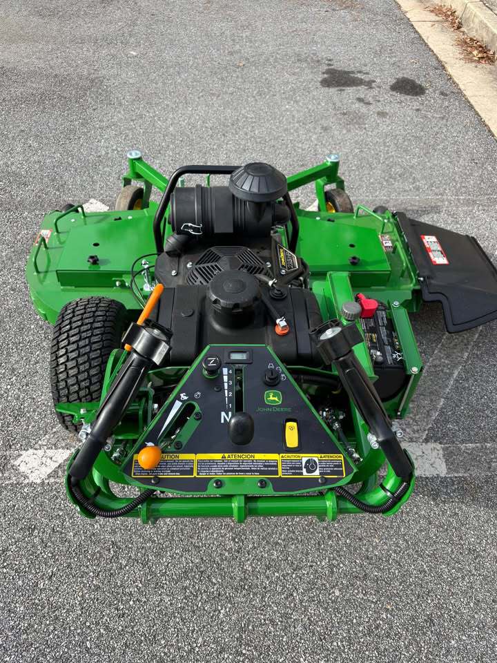 2026 John Deere W61R Commercial Walk-Behind Mower Image 5