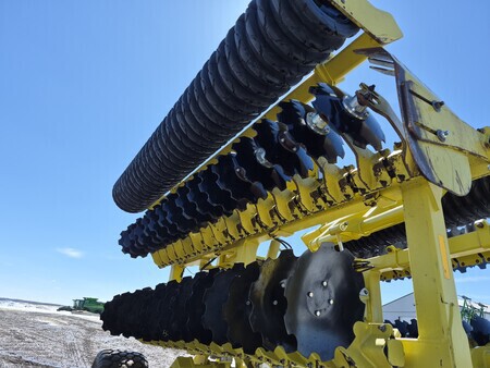 Used 2016 Degelman PTL26 Vertical Tillage at Horizon Ag & Turf in St. Paul, AB - Photo3