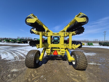 Used 2016 Degelman PTL26 Vertical Tillage at Horizon Ag & Turf in St. Paul, AB - Photo16