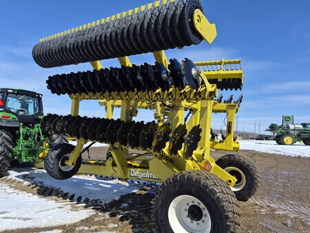 Used 2016 Degelman PTL26 Vertical Tillage at Horizon Ag & Turf in St. Paul, AB - Photo1
