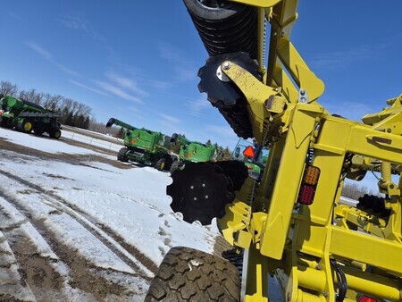 Used 2016 Degelman PTL26 Vertical Tillage at Horizon Ag & Turf in St. Paul, AB - Photo5
