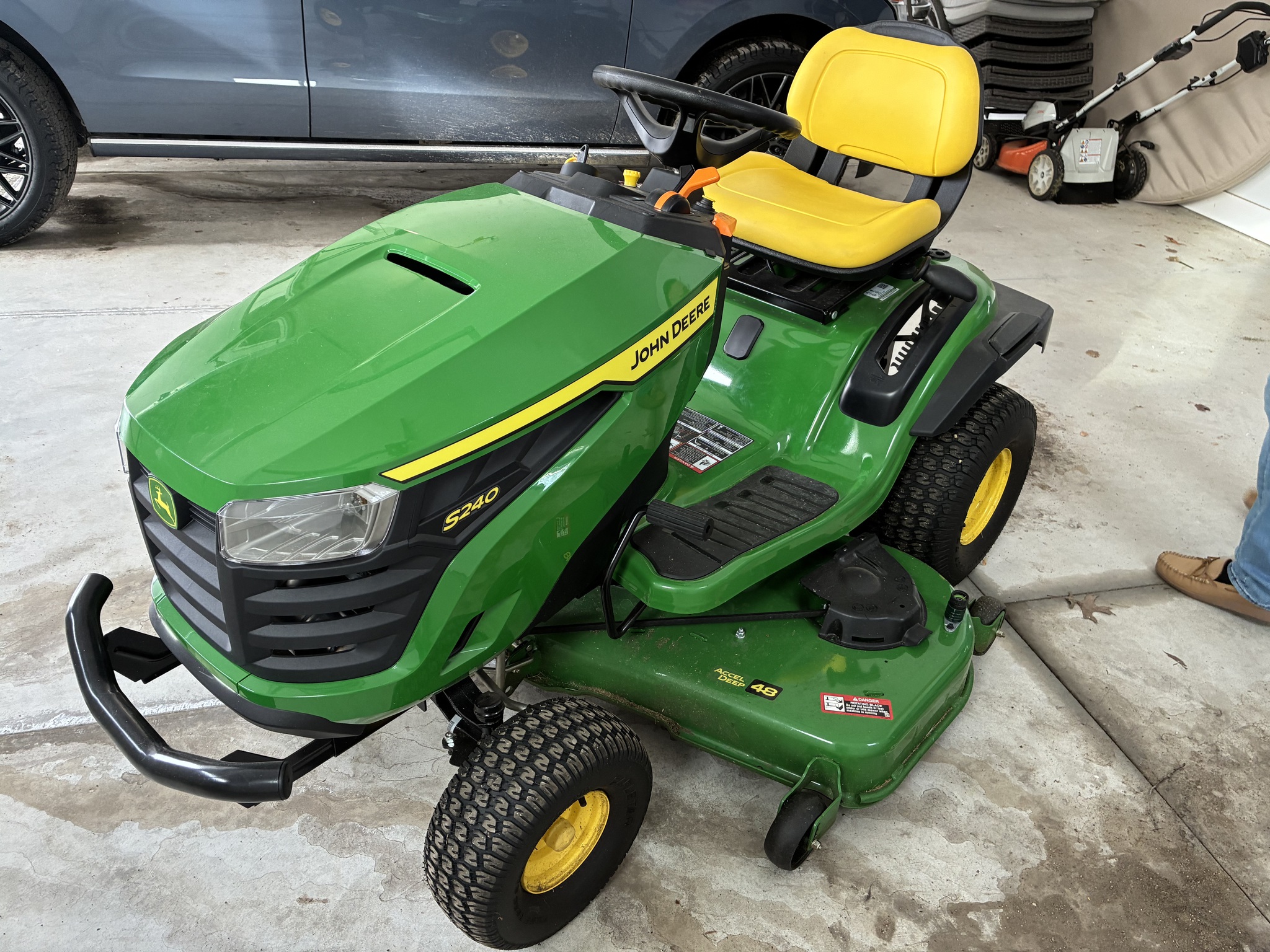 2025 John Deere S240 Image 7