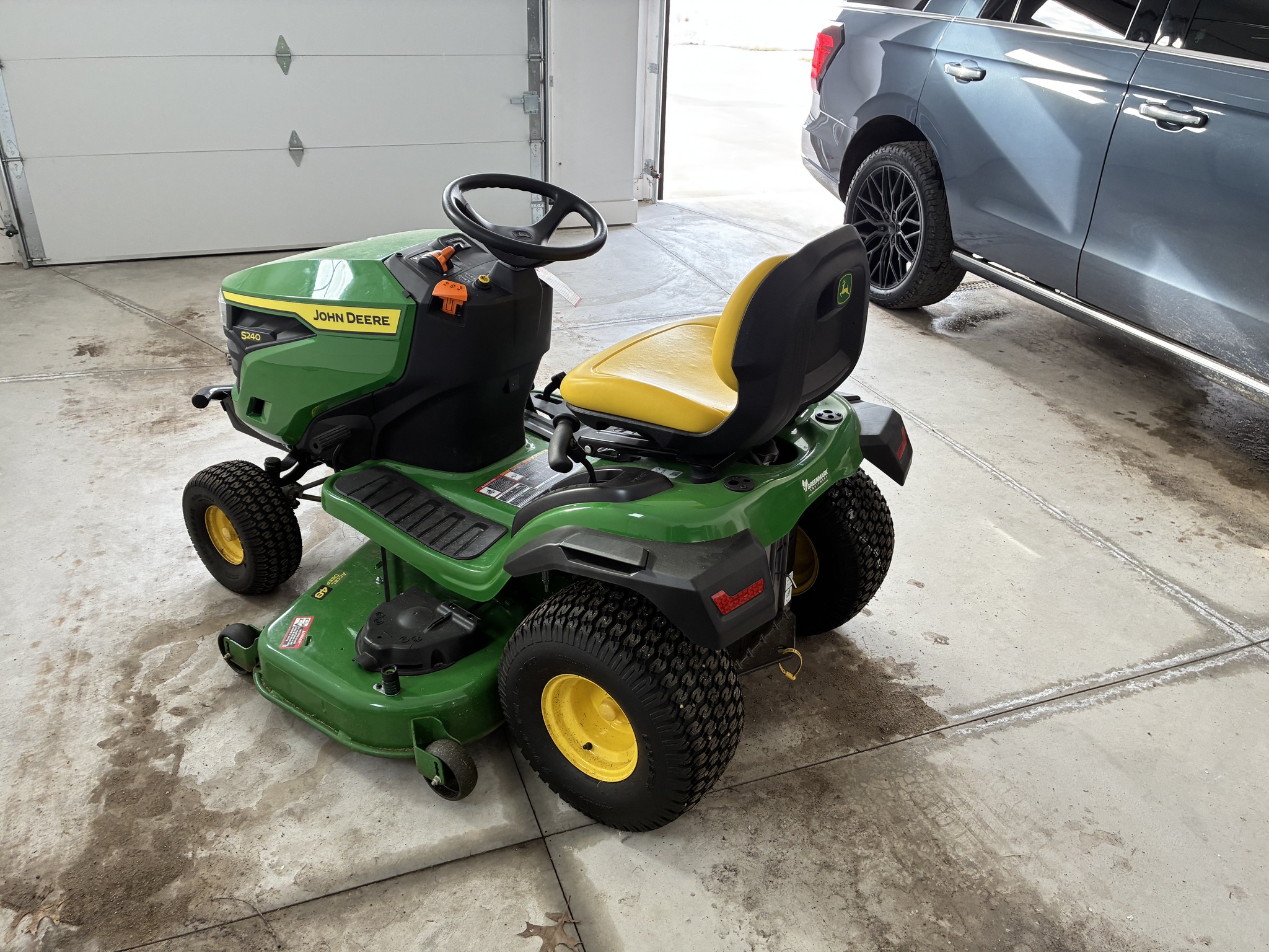 2025 John Deere S240 Image 5