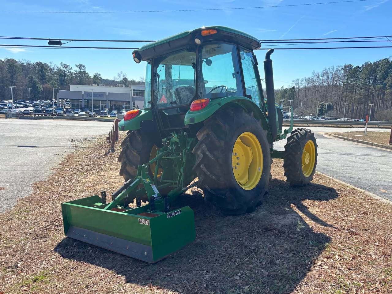 John Deere 5060E Image 7