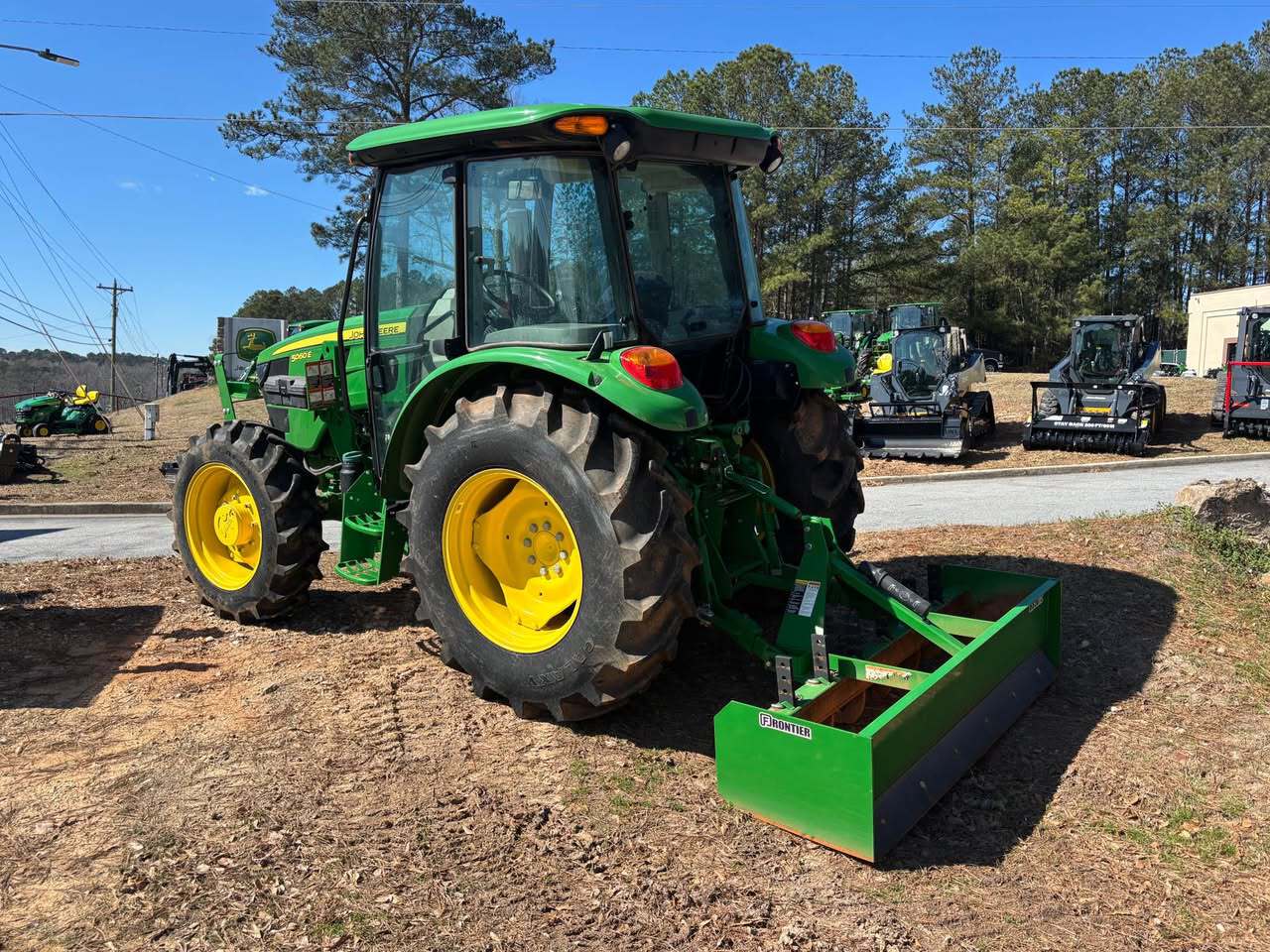John Deere 5060E Image 4