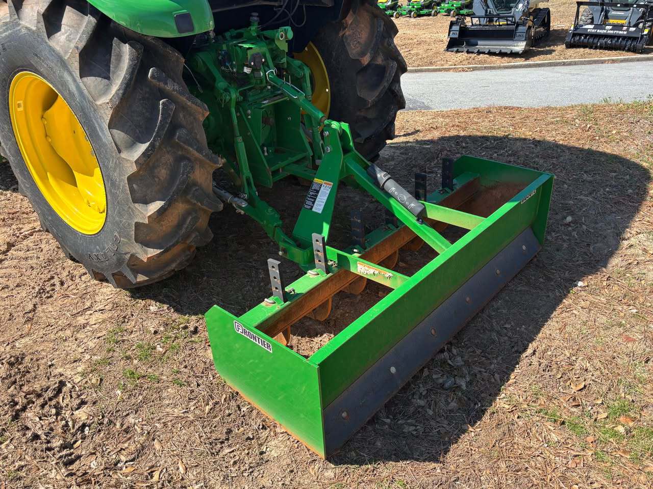 John Deere 5060E Image 5