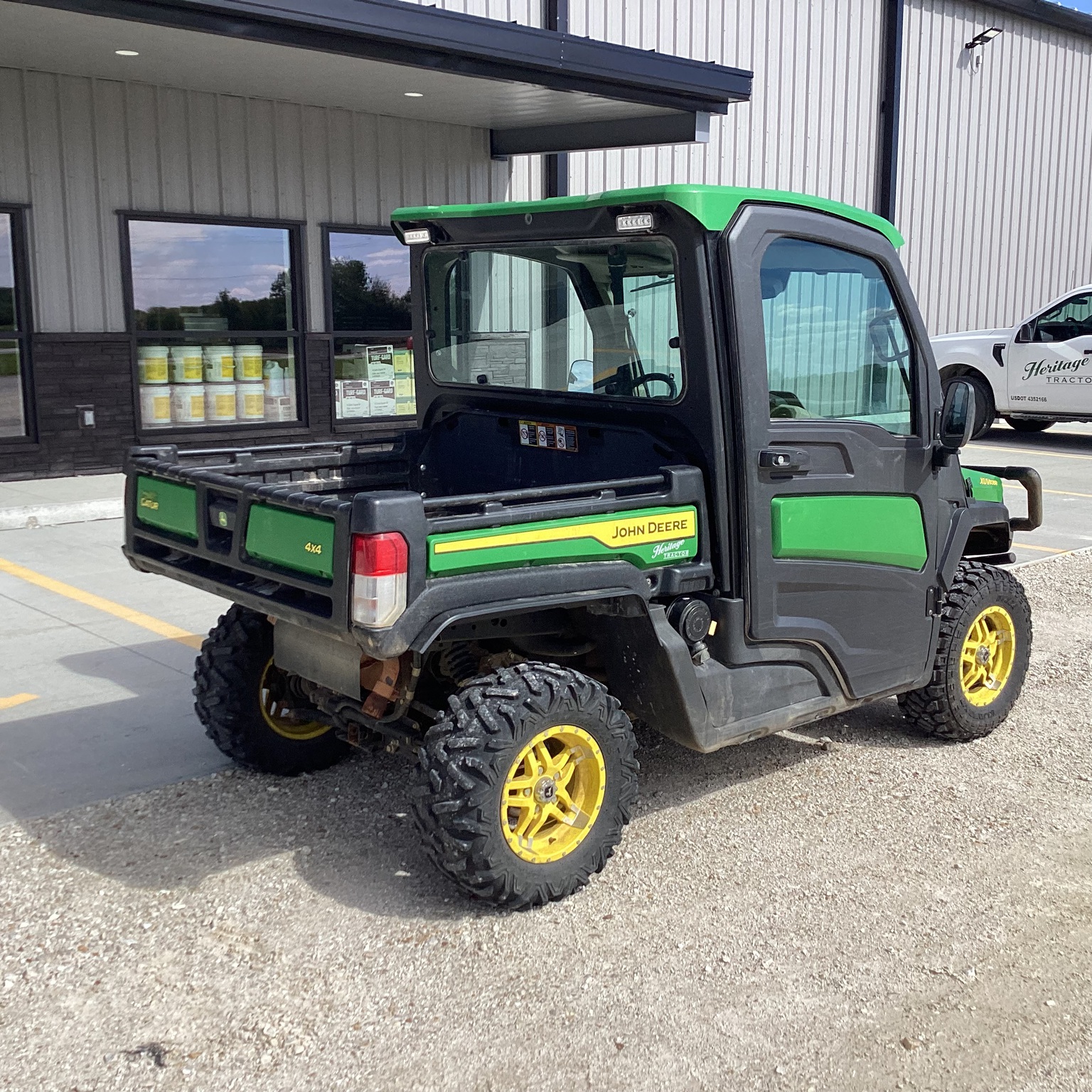  2024 John Deere XUV 835R at Heritage Tractor in Rockport, IL