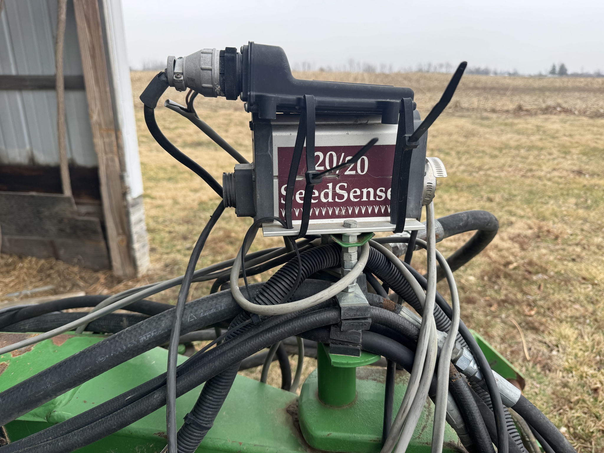 2000 John Deere 1770 Image 9