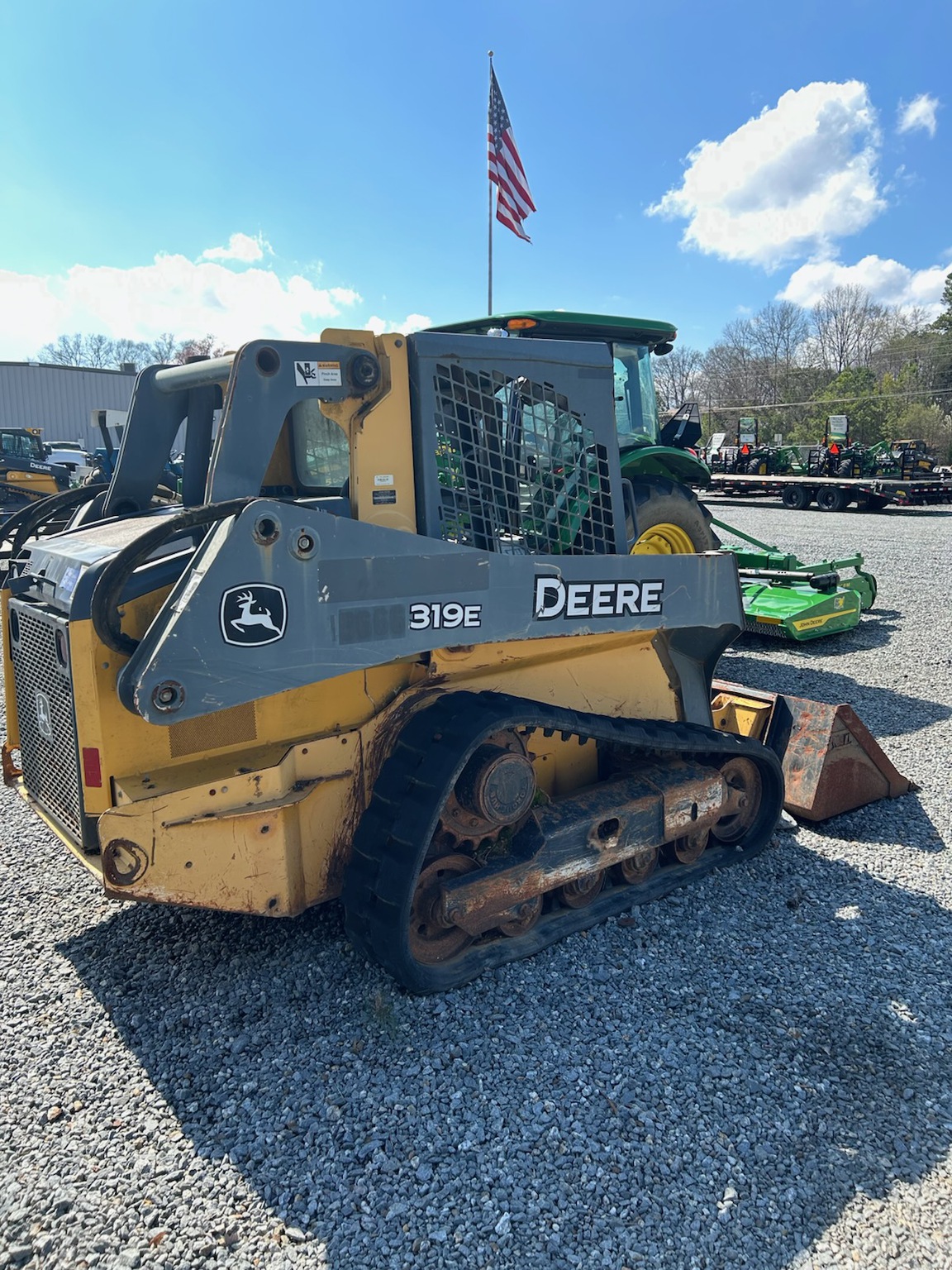 2014 John Deere 319E Image 5